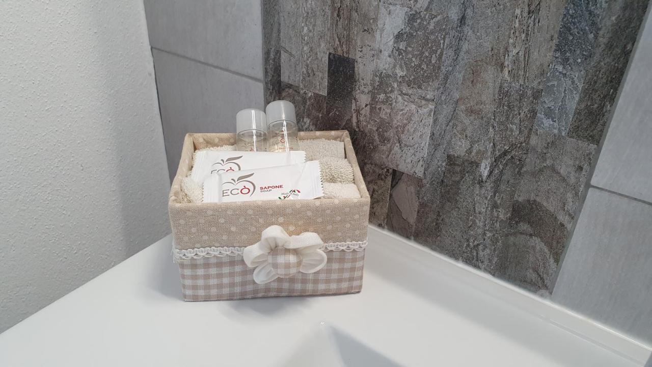 B&B Dea Madre 萨罗克 外观 照片