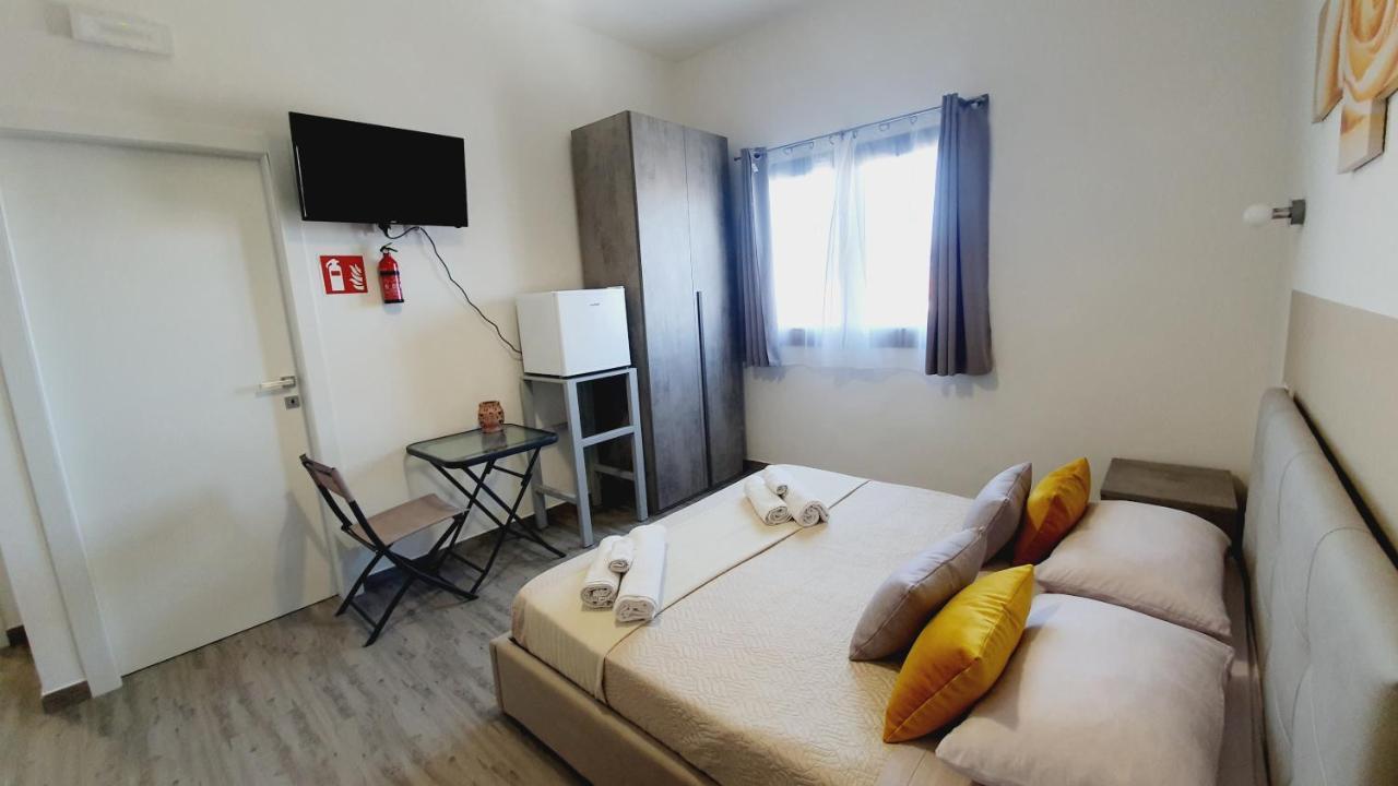 B&B Dea Madre 萨罗克 外观 照片